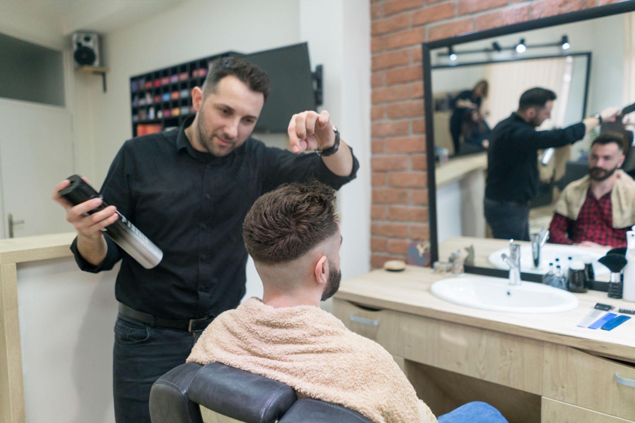Coiffage homme de qualité au salon
